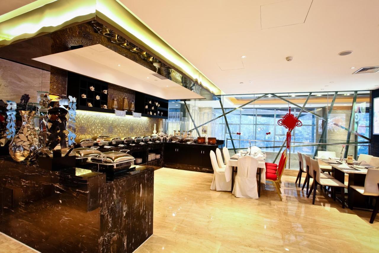 Celebrity Upper Class Hotel Чэнду Экстерьер фото