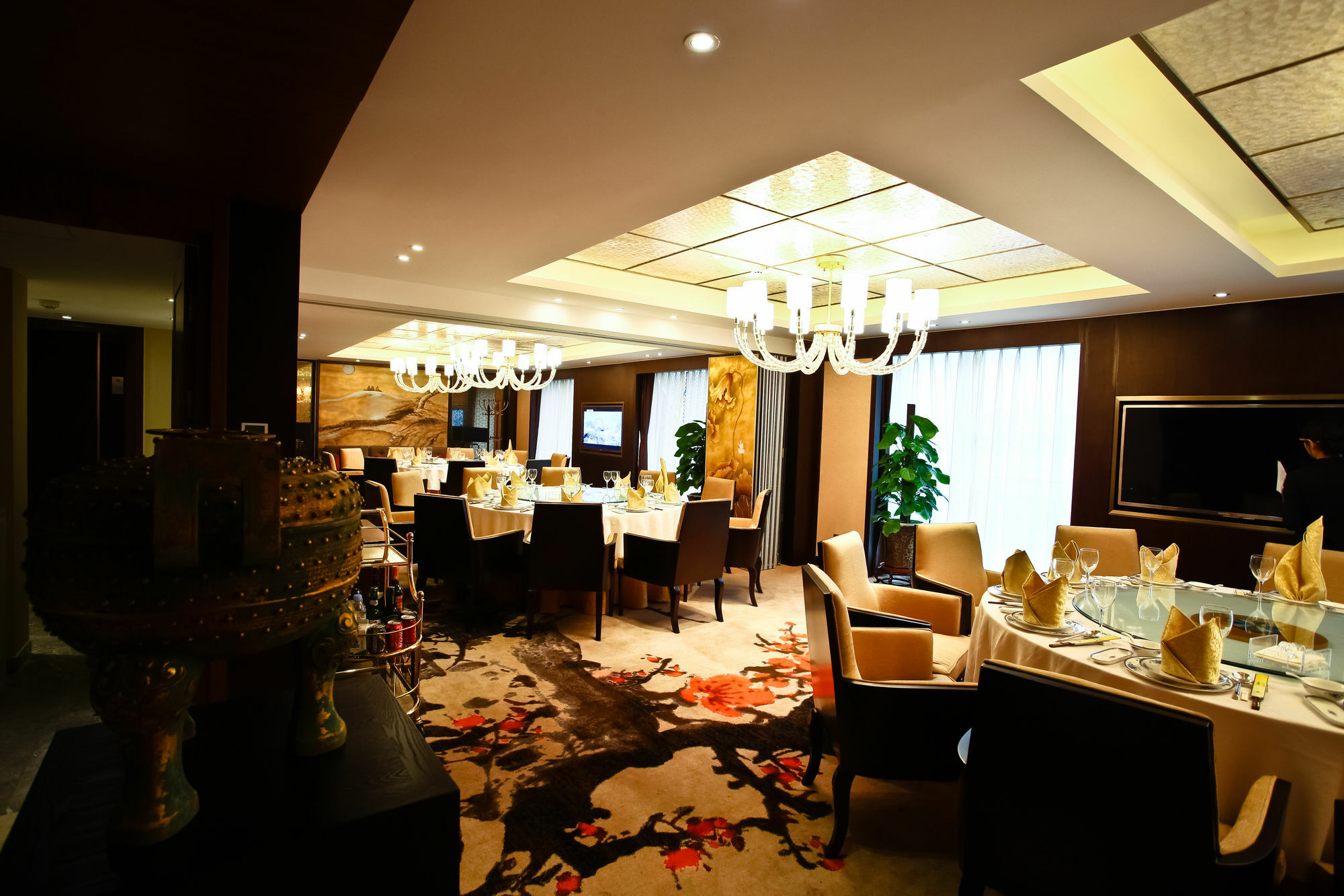 Celebrity Upper Class Hotel Чэнду Экстерьер фото